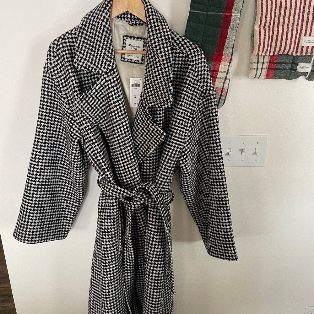 Abercrombie & Fitch Coat